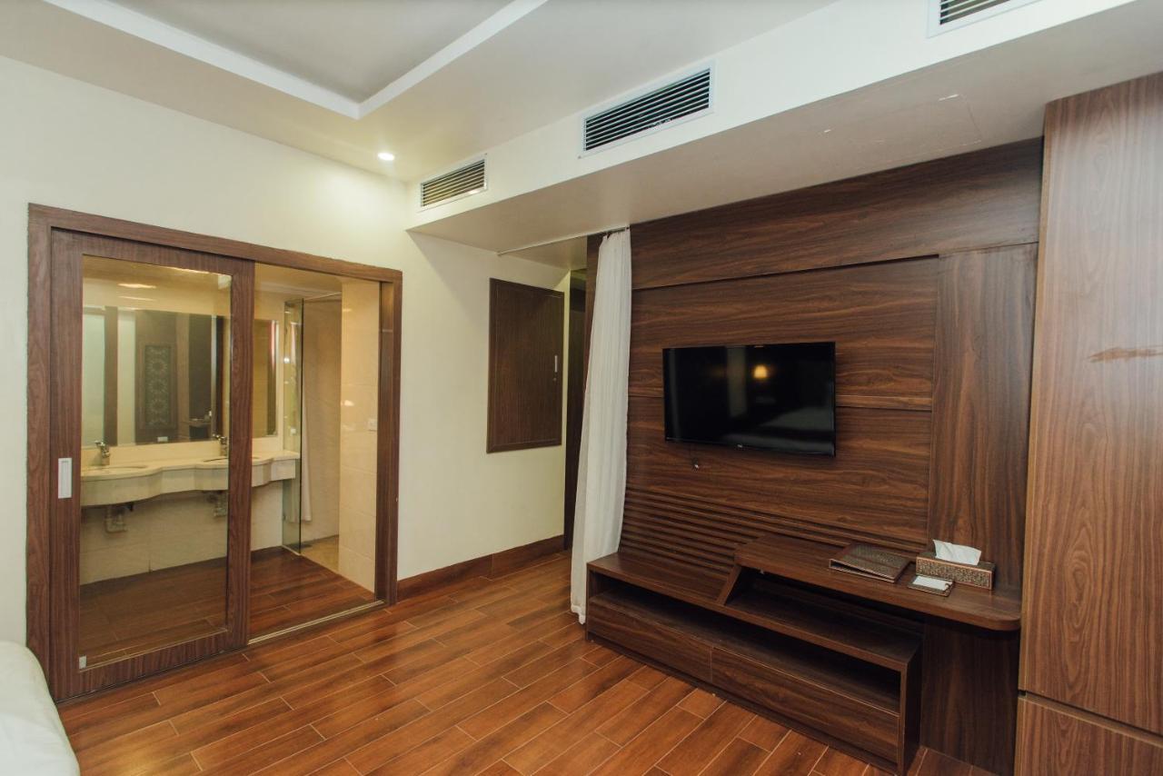 Hung Long Hotel Phủ Từ Sơn Eksteriør bilde